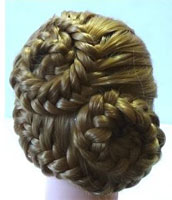 Як зробити вечірню зачіску з плетінням (відео урок)