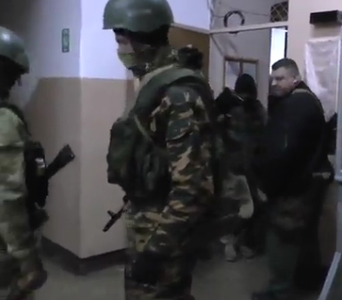«Зеленые человечки» слили видео, как они захватывают Крым. ВИДЕО